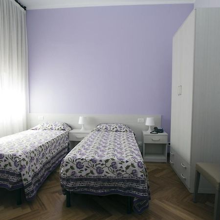 Italy Inn Генуя Номер фото